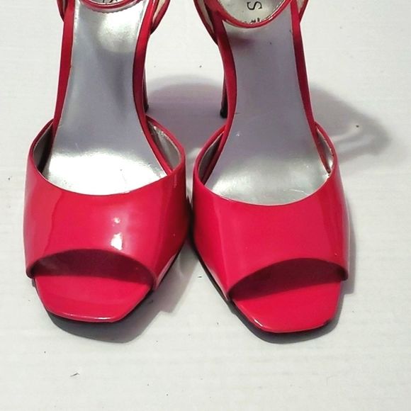 Guess Cranberry Patent Leather Evening Cocktail Heels - Picture 3 of 12